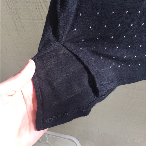 Black and Gold not so Basic Tee - Picture 2 of 3